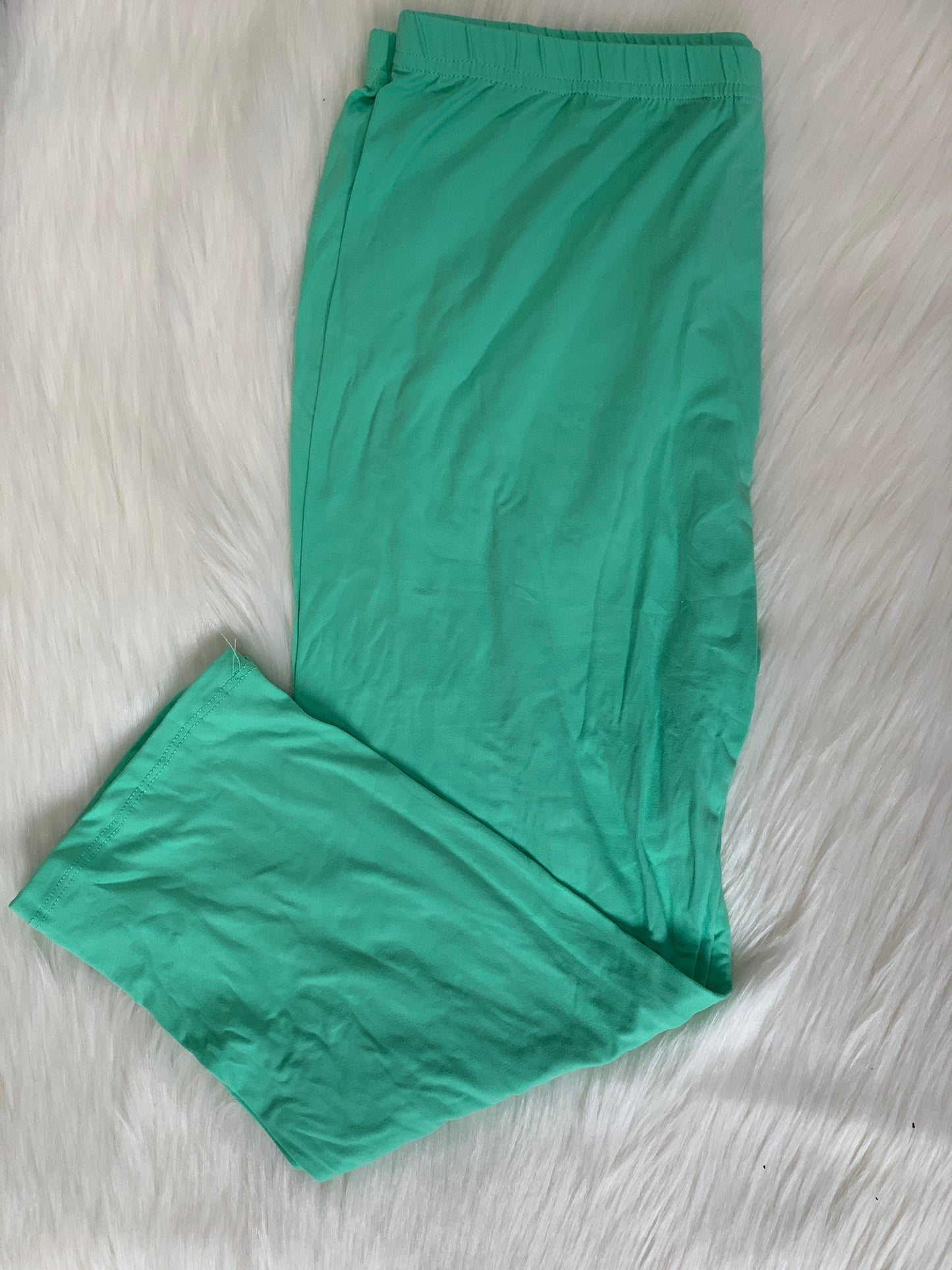 Mint Curvy Capri Leggings